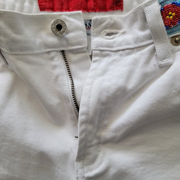 Vintage Guess Beaded Belt White Denim Jean Shorts - Picture 14 of 16